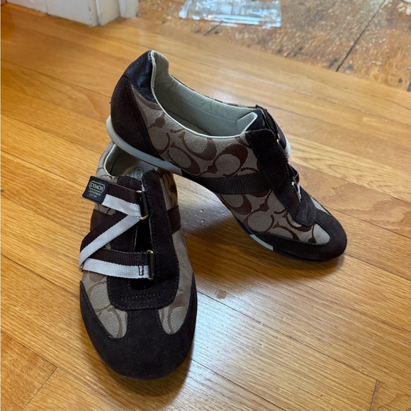 Coach Brown and Black Sneakers Sporty Design - Picture 2 of 6